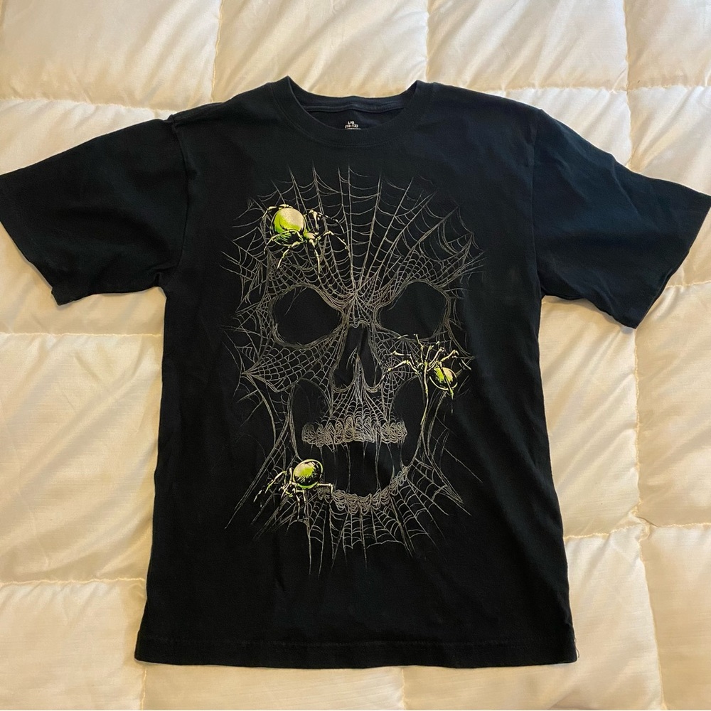 Halloween boys black T-shirt, with spider and skull design on front